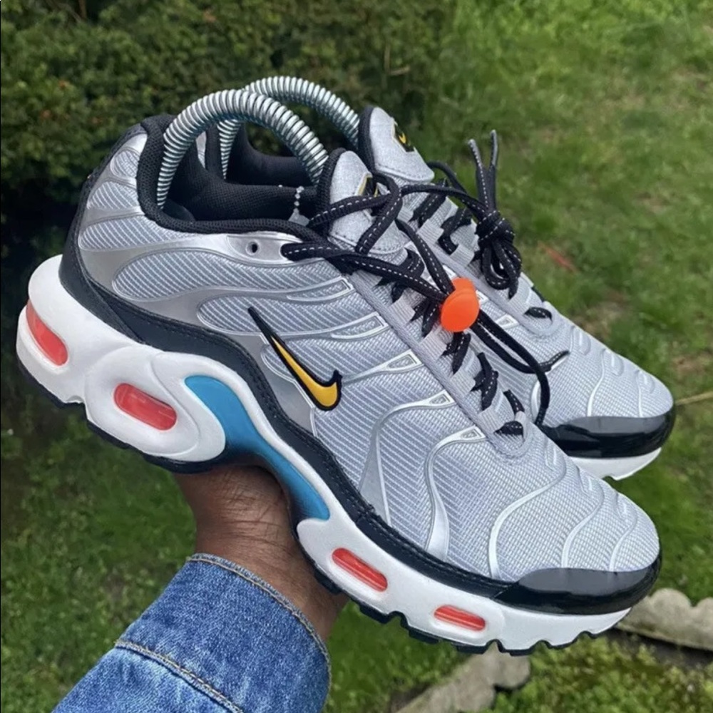 Nike Air Max Plus (GS) Metallic Silver/Speed Yellow 5Y, 6Y